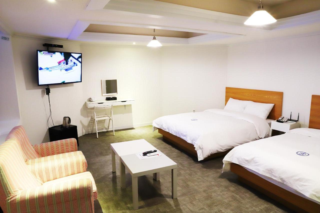 Hillside Hotel 3*