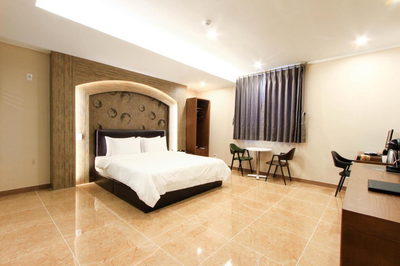 The King Hotel