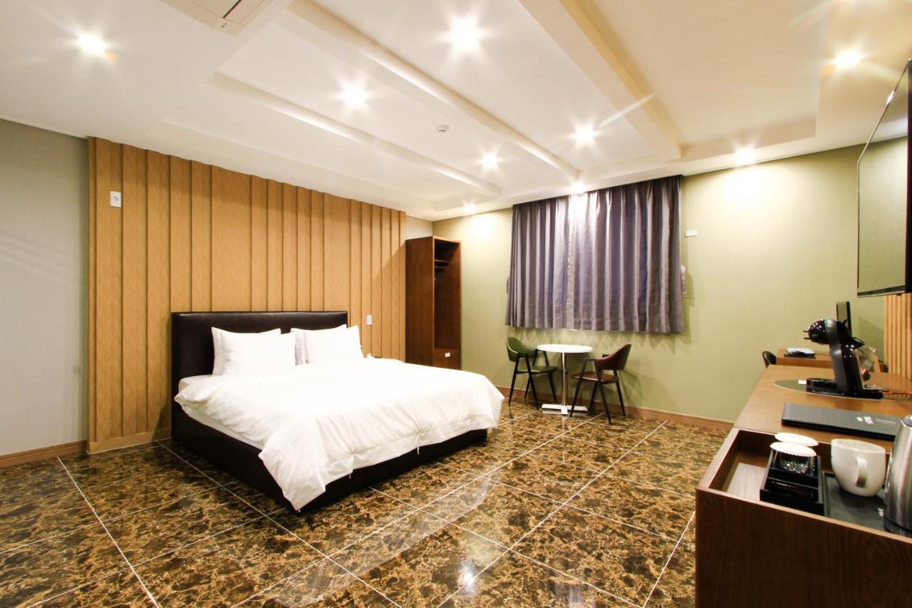 The King Hotel 2*