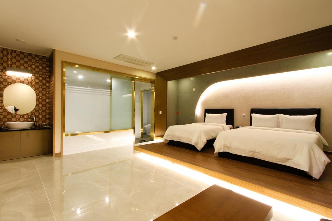 The King Hotel 2*