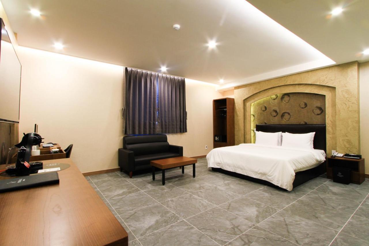 The King Hotel 2*