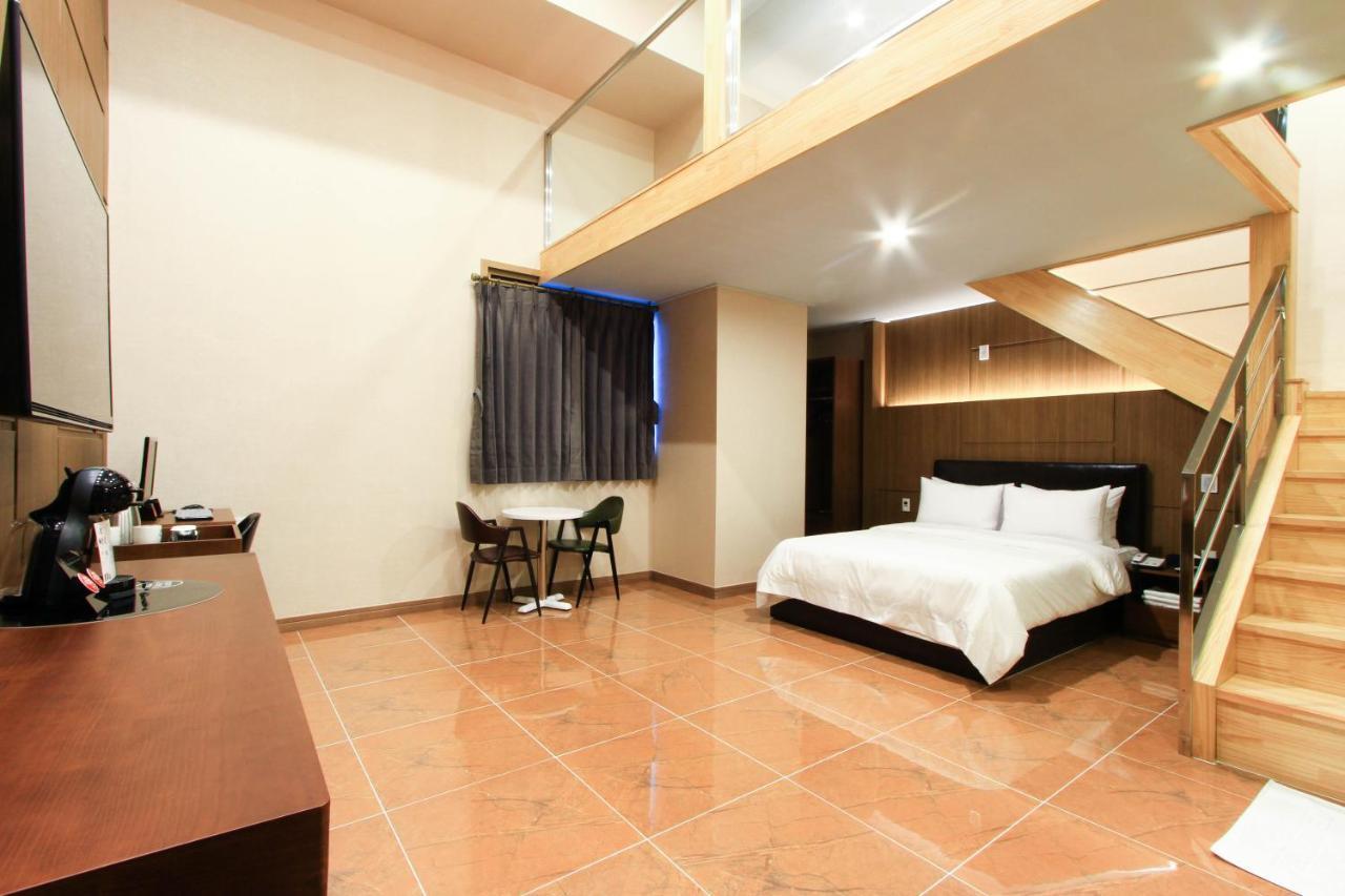 Hotel The King 2*
