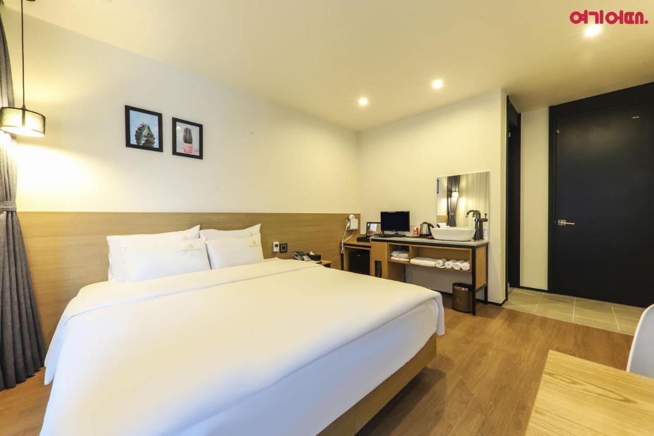 Khách sạn Gwanganri Oceanview 2*