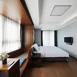 Felix By Stx Hotel & Suite
