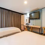 Hotel The May