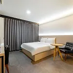 Hotel The May