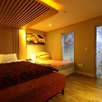 9St Traveltel