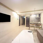 Hound Hotel Songjeong
