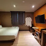 Nampo Foxy Hotel