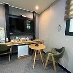 Maldives Hotel & Hostel