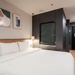 Gray 193 Hotel