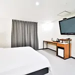 Calm Rest Hotel Busan Sasang