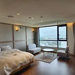 H Avenue Kijang Ilgwang