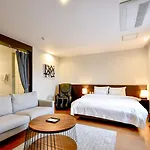 Blanc Business Hotel