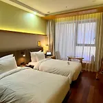 Baymond Hotel