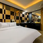 Ava Motel