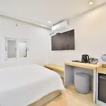 Busan Hadan Stay Hotel Momulda