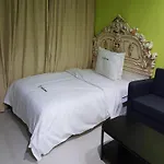 Hotel Queen