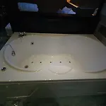 Lazzi Hotel