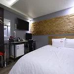 Roo Motel