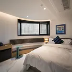 No 25 Signature Centum