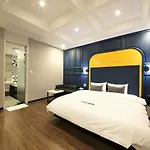 Premium Ava Hotel