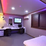 Top Motel