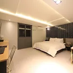 Hotel Cheese