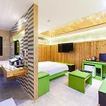 Busan Station Popcorn Hotel