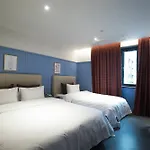 Brown-Dot Hotel Choeup