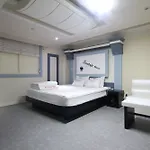 Santape Motel