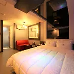 V Hotel