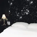 Hotel Elephant