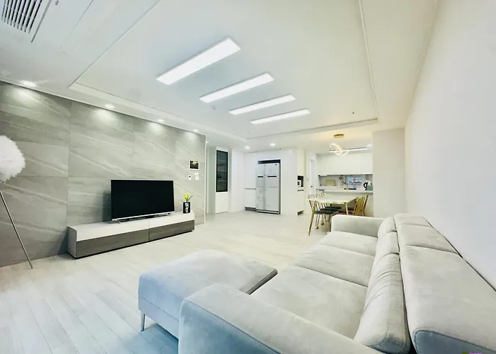 Jy House 2