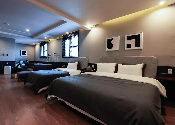 Brown-Dot Hotel Yangjeong