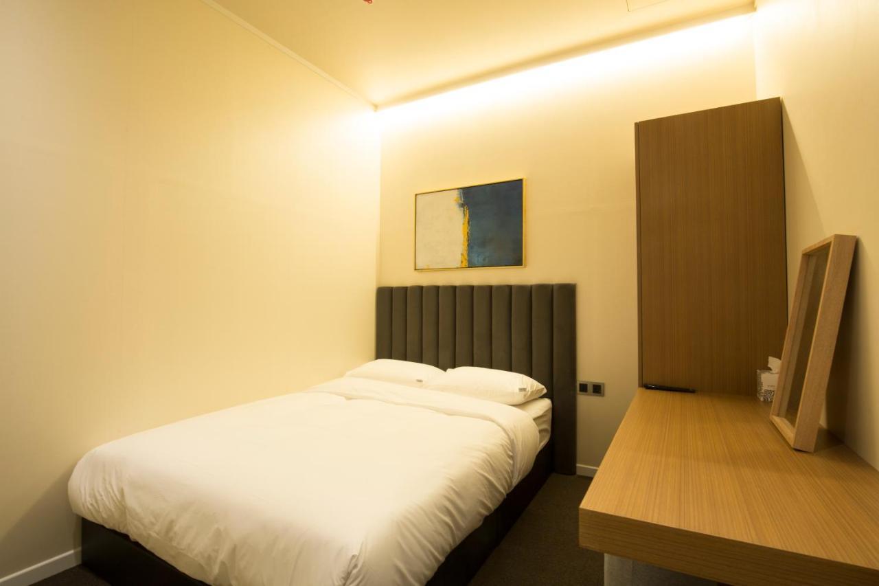 Uh Haeundae Harbor Town 4f Apartment