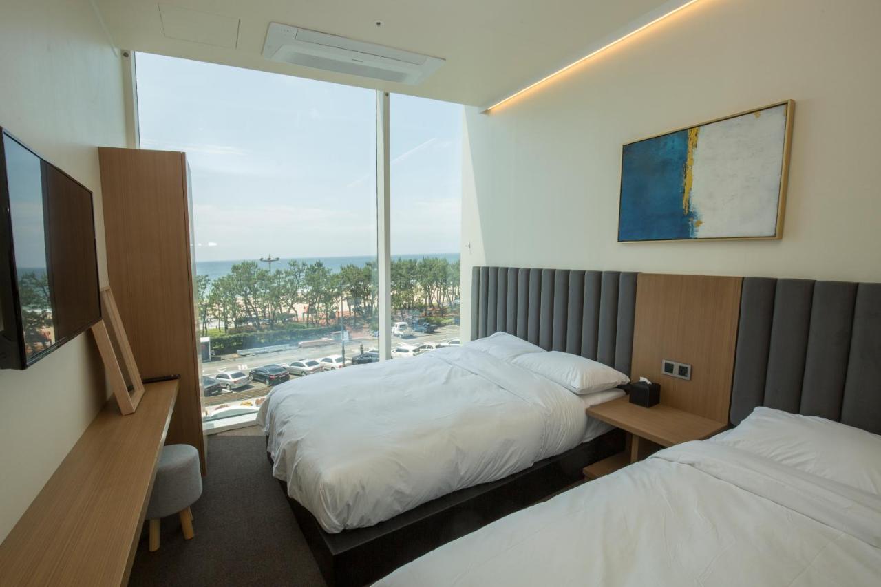 Uh Haeundae Harbor Town 4f Apartment Busan