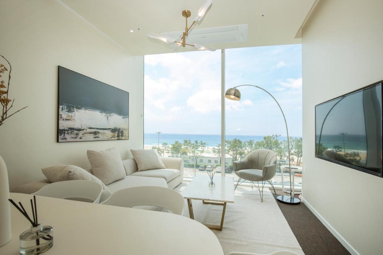 Uh Haeundae Harbor Town 4f Apartment Busan