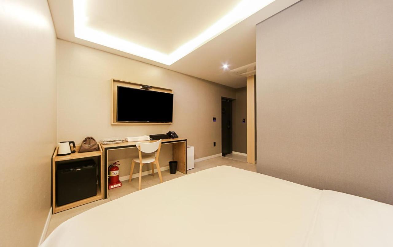 Ou Hotel 2*