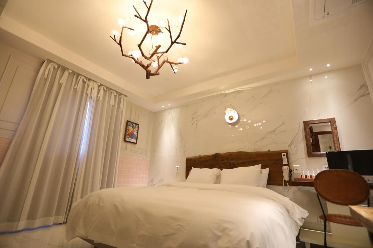Hotel New February Sinho Busan
