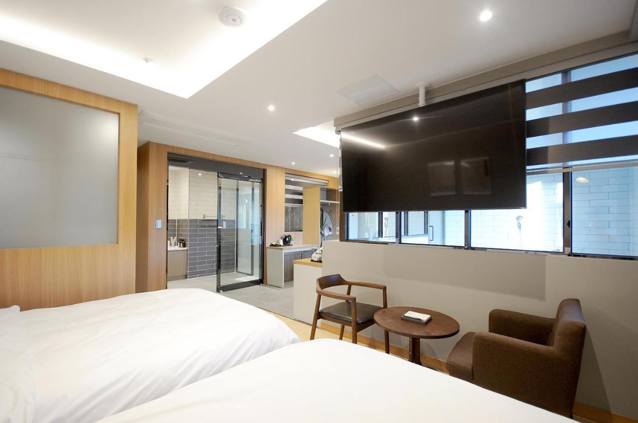 Gijang Hound Ilgwang Hotel 2*