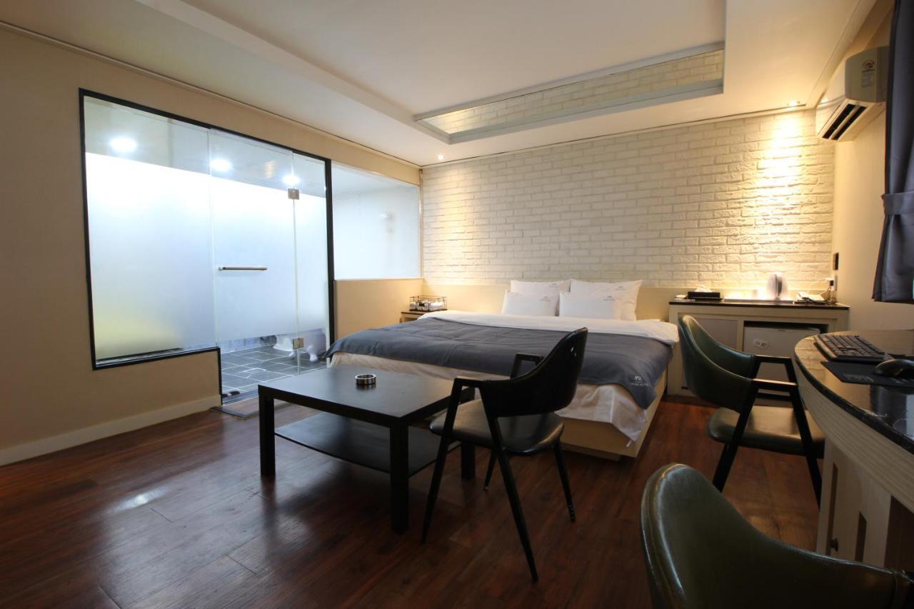 Motel Neulbo *