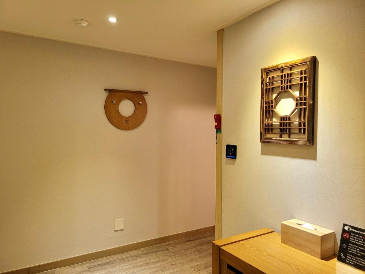 Motel Bricks Haeundae 2*