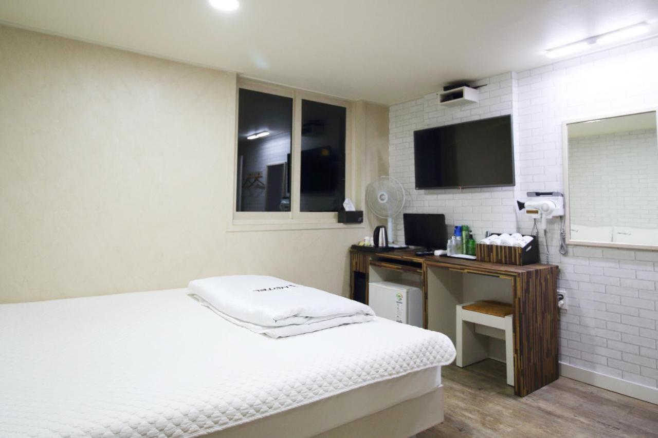 Hotel 9st Traveltel Busan
