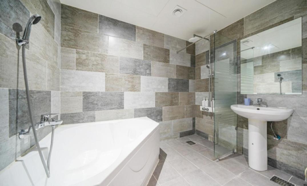 Hotel The 2*