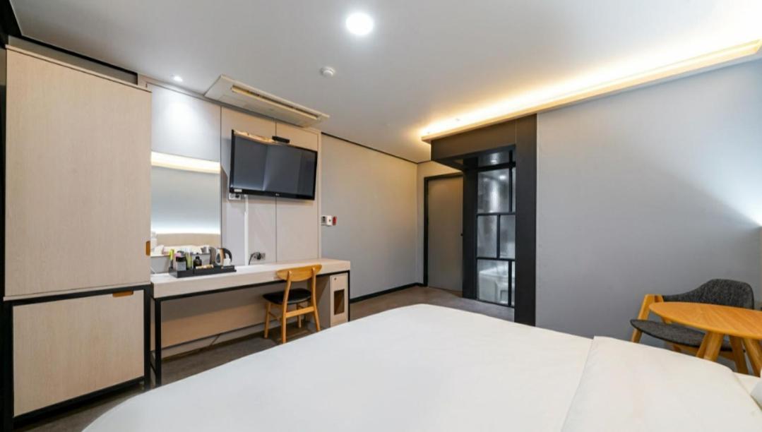The Hotel Busan