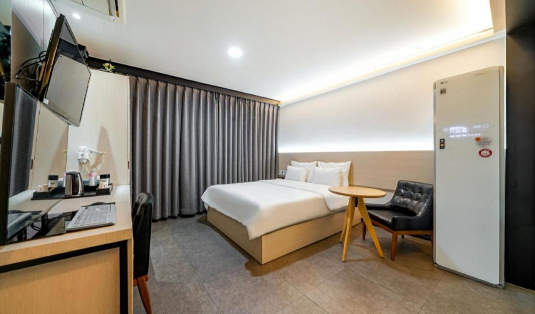The 2* Busan