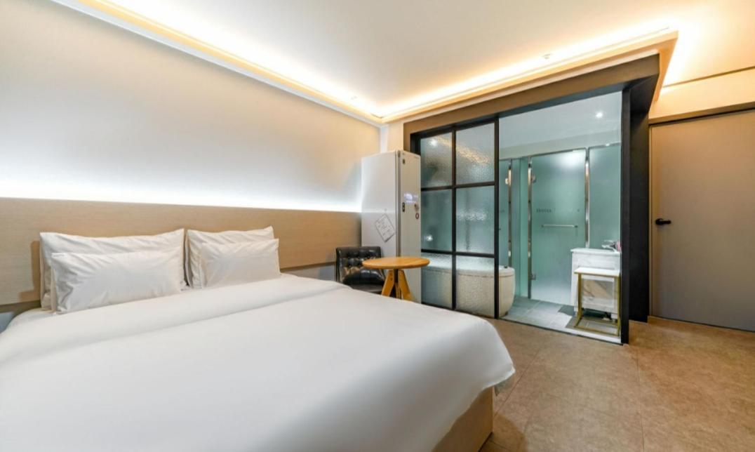Hotel The