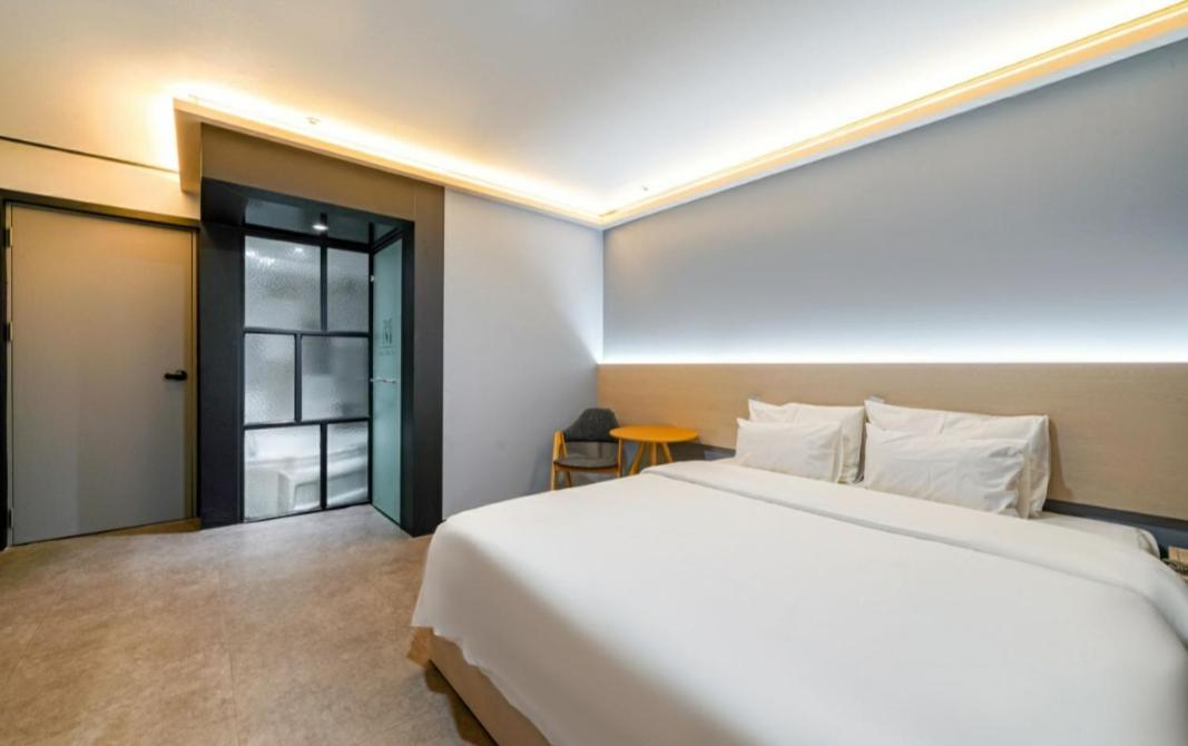 The 2* Busan