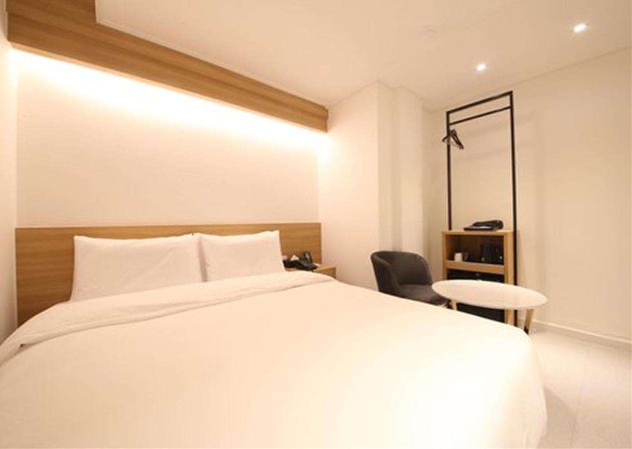 Seomyeon Business J7 2*